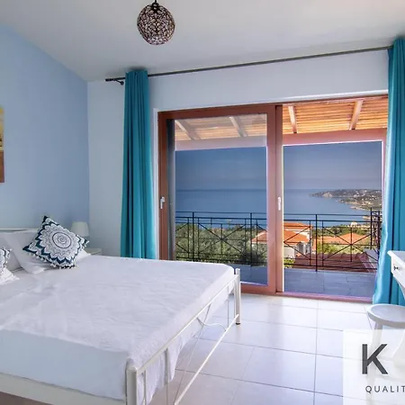 Dennis Grand View In Village! Wide Angle Views! Apartmán
