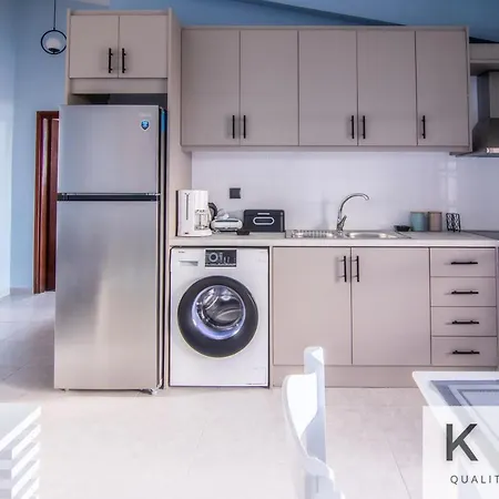 아파트 Dennis Grand View In Village! Wide Angle Views! *