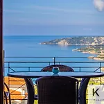 Dennis Grand View In Village! Wide Angle Views! Daire Vlachata