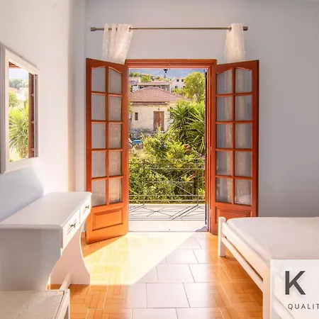 Dennis Grand View In Village! Wide Angle Views! Appartamento Vlachata