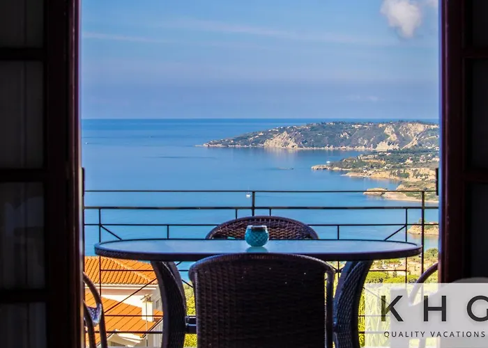 Dennis Grand View In Village! Wide Angle Views! Appartamento Vlachata